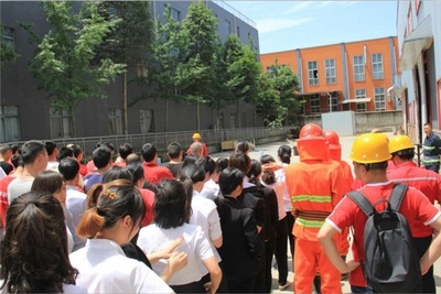 成都?xì)W麗亞2019年度消防演習(xí)圓滿(mǎn)落幕 器材教育與實(shí)戰(zhàn)演練并重